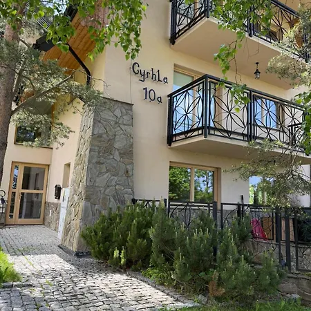 Cyrhla Przy Szlaku